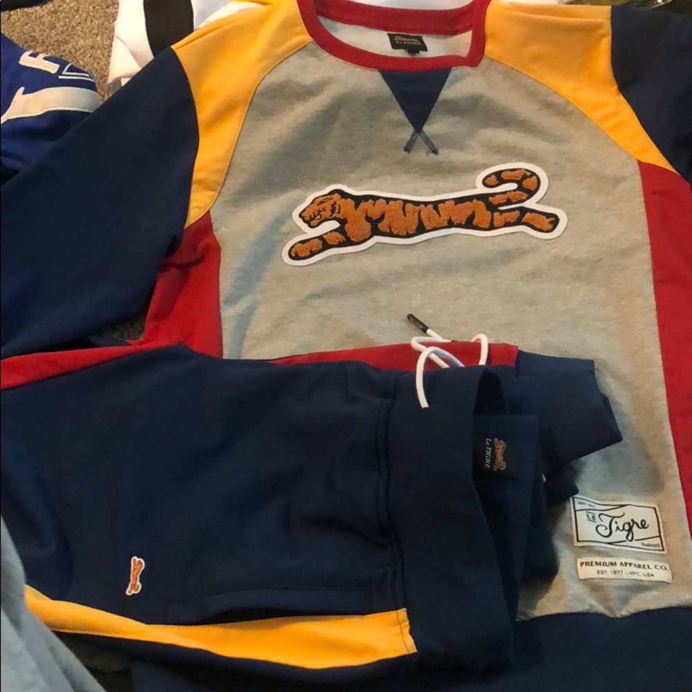 2 piece jogging suit